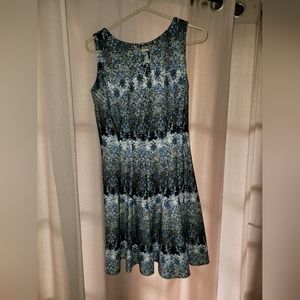 Gabby Skye sleevless dress